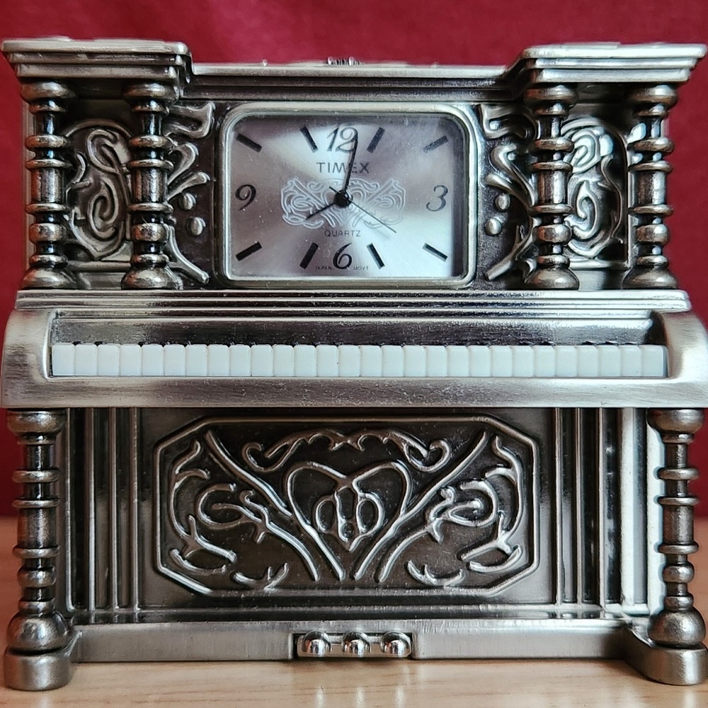 2 for $20   /   Timex Quartz Clock / Mini Upright Piano